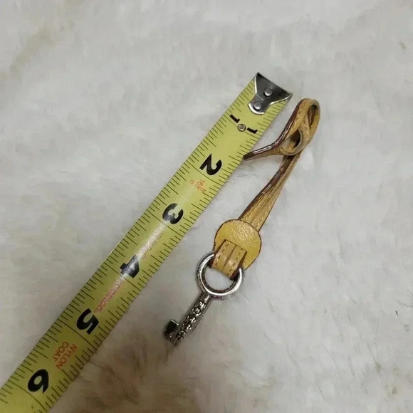 FOSSIL REPLACEMENT KEY FOR BAG PURSE CHARM KEYCHAIN Yellow Leather Silver Key - Picture 2 of 3